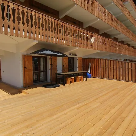 Spacieux 3 Pieces Avec Grande Terrasse Au Coeur De L'alpe D'huez, Parking Et Casier A Skis Inclus - Fr-1-405-8